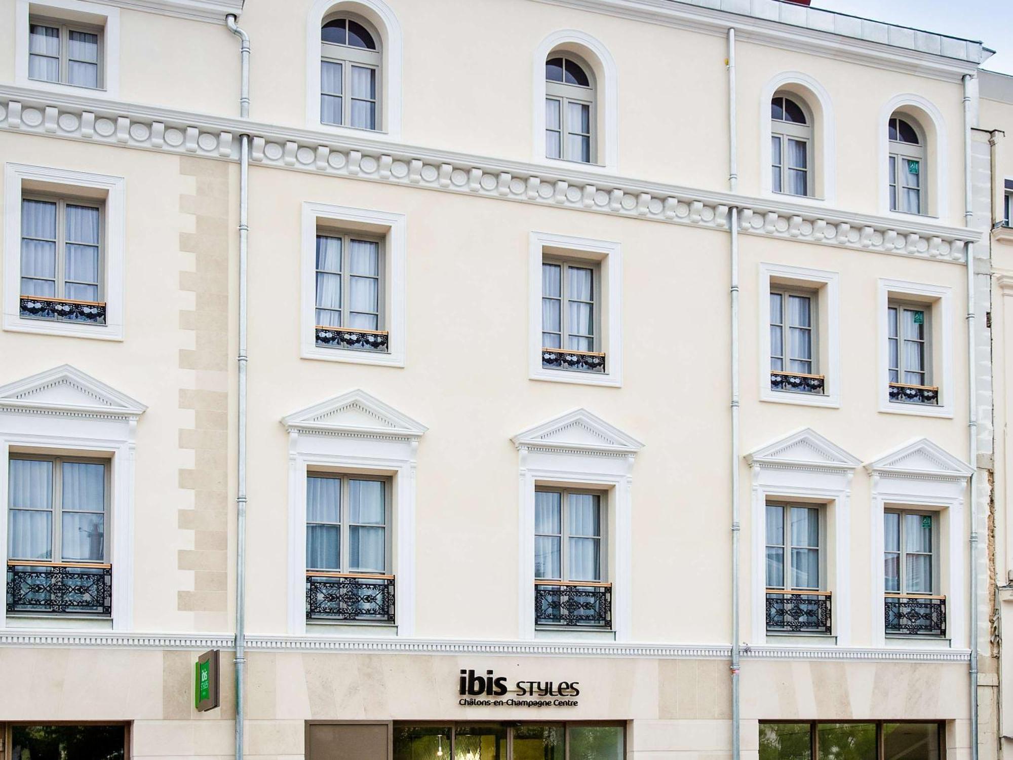 ホテル Ibis Styles Chalons En Champagne Centre エクステリア 写真